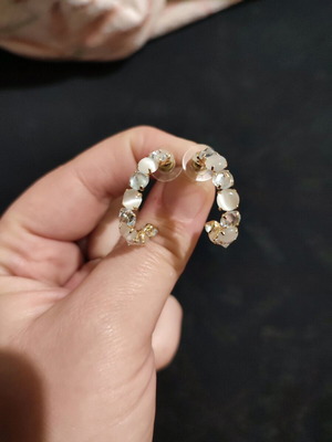 Earrings like new