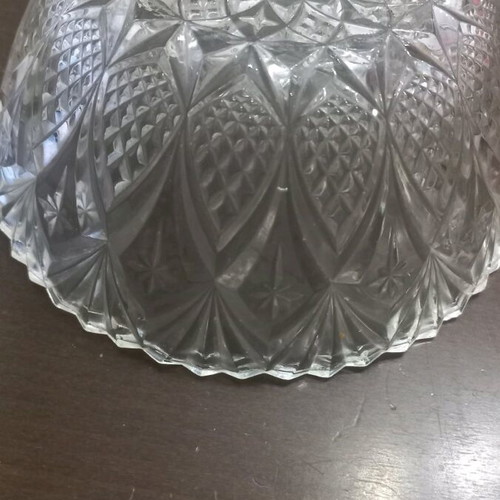 Cups for salads and fruits used, convenient