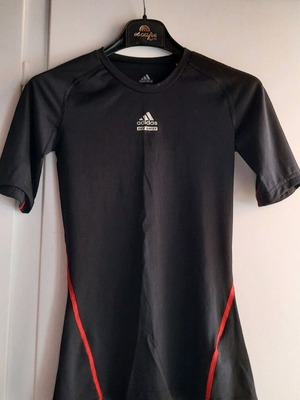Adidas Techfit Climalite shirt black size XS new