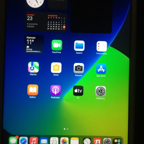 iPad Mini 4 Cellular 64 GB Like New with SIM Card