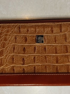 KEM leather handbag with crocodile pattern and tan details