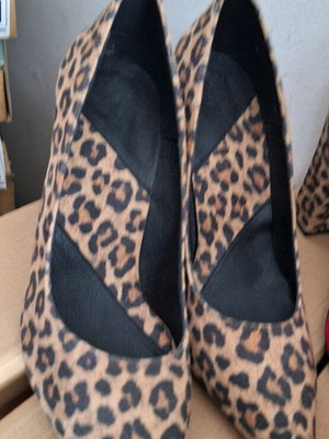 Pumps with Pointed Toe and Chunky Square Heel, Leopard Suede, Size 36, New