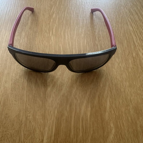 Tommy Hilfiger sunglasses like new, blue and red frame