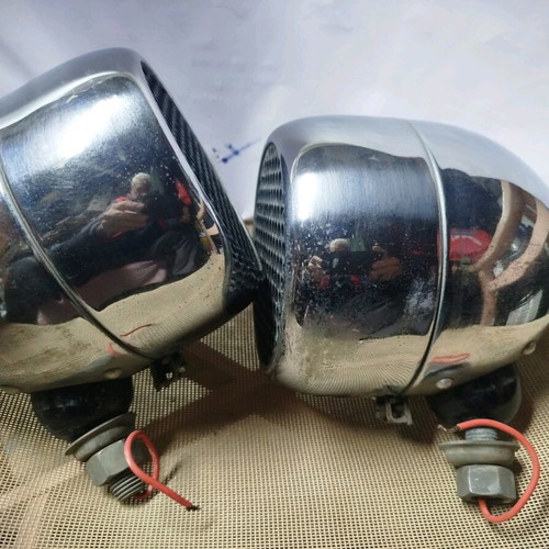 Vintage car beam headlights used in very good condition