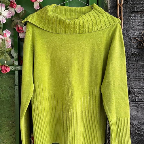 Women's Zivangaki shirt like new, green, medium to large, long sleeve