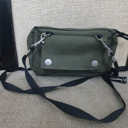 Maui & Sons small olive green waist bag