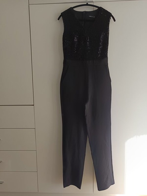 Black jumpsuit size M like new with sequins
