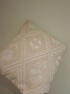 Μαξιλάρι αρχοντιάς σαν καινούργιο