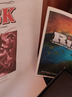 Risk board game like new