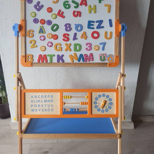 Interactive learning board used in very good condition