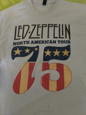 Led Zeppelin t shirt XL used with cologne marks and small stains