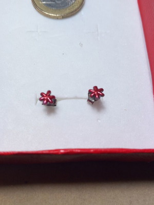 Silver earrings flower design in dark pink color new