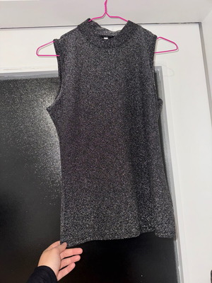 Glitter shiny turtleneck top like new, silver, size L