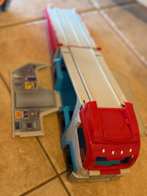 Paw Pattol bus track like new with detachable figure
