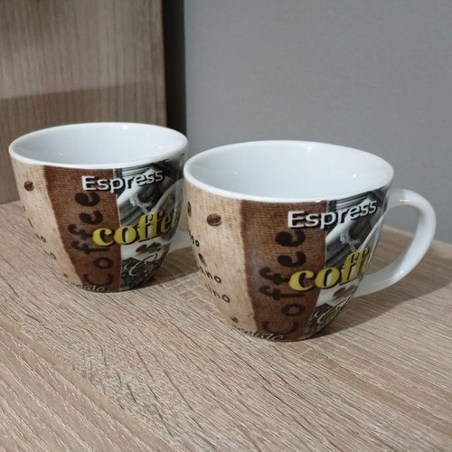 Coffee cup and saucer set 6 pieces like new