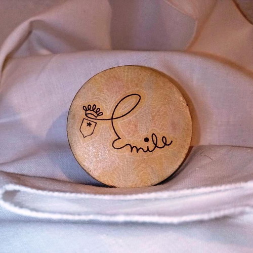 Emile rouge used vintage cardboard box