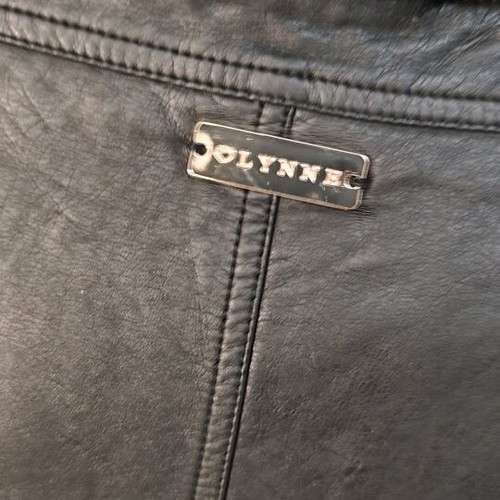 Lynne black leatherette skirt like new, size Large