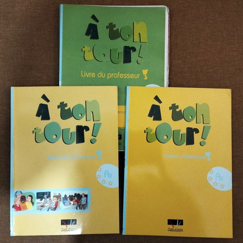 À ton tour 3 French learning books used, level A2, 2009 edition, pack of 3