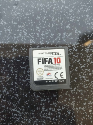 Nintendo DS FIFA 10 game, like new