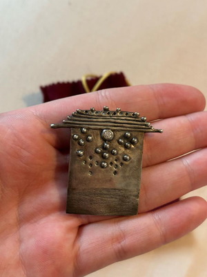 Handmade silver 925 pin like new