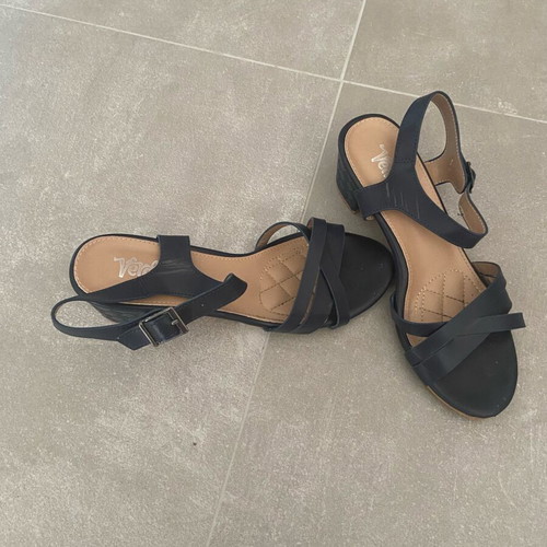Sandals like new, size 39, blue
