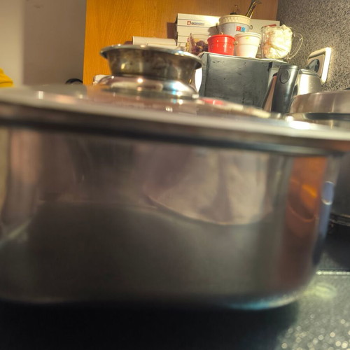 Rectangular oven baking tray with glass lid and rack like new