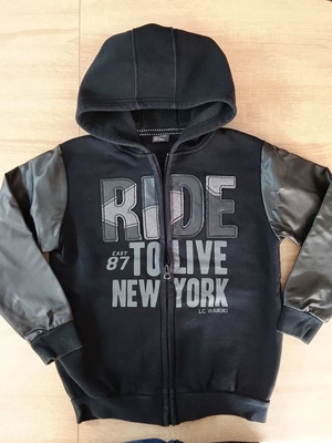 LC Waikiki sweatshirt jacket used for boy 7-8 years black