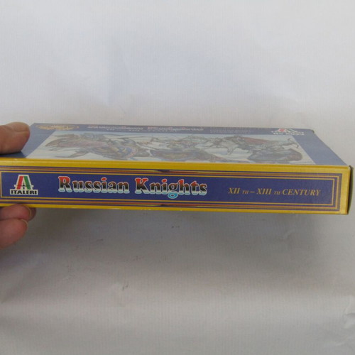 Italeri Russian Knights 1/72 model No 6023 like new, 1990