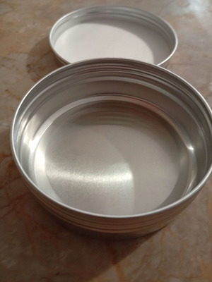 Aluminum tin 100ml new
