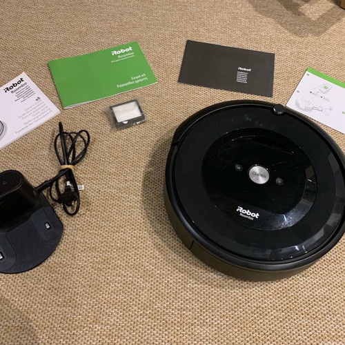 iRobot Roomba e5 robotic vacuum used