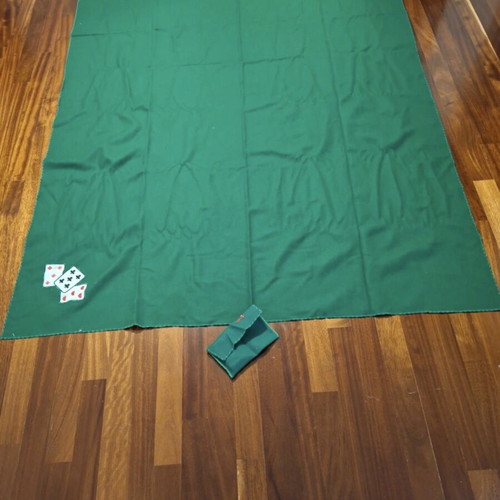 Poker set like new with felt and plastic playing cards