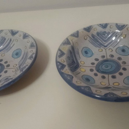 Decorative wall plates like new, set of two, ceramic enamelled