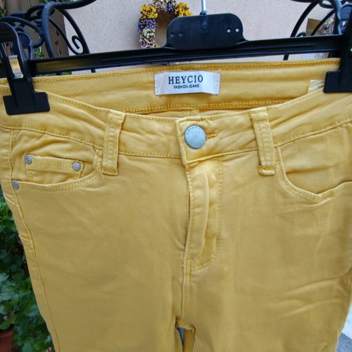 Colored stretch denim pants mustard color size S new