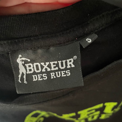 Boxeur the Rues T-shirt small, like new, black with green print