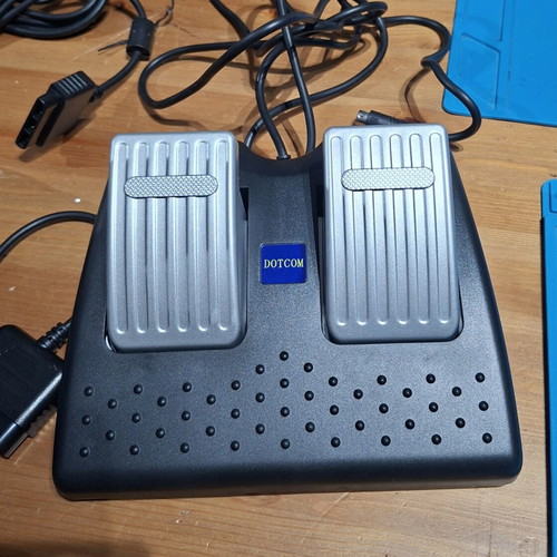 Racing Wheel Dotcom like new for PlayStation 1 and 2 with pedals and box