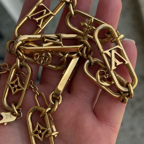 Louis Vuitton My LV Solid Chain necklace used, gold color