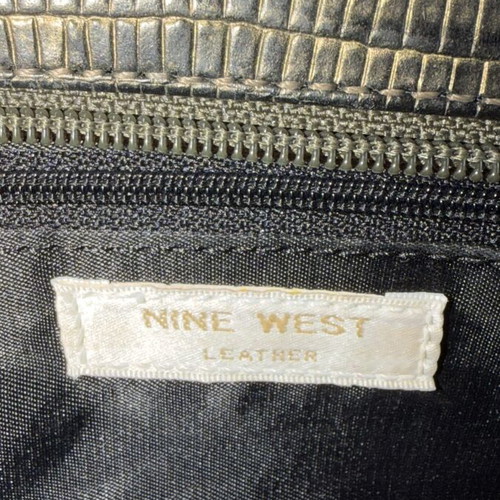 Nine West shoulder bag like new, dark khaki leather with gold chain
