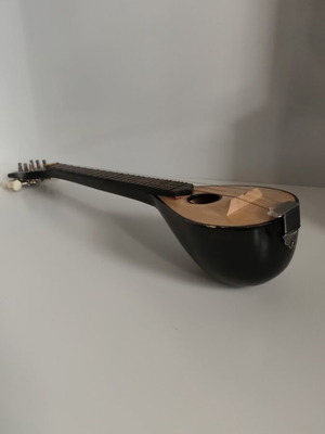 Tzouras small used with new strings and minor wear