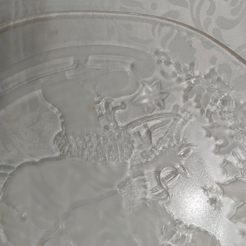 Christmas glass platter with Santa design like new