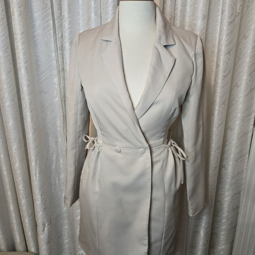 Dress jacket with cut-out beige like new, size S