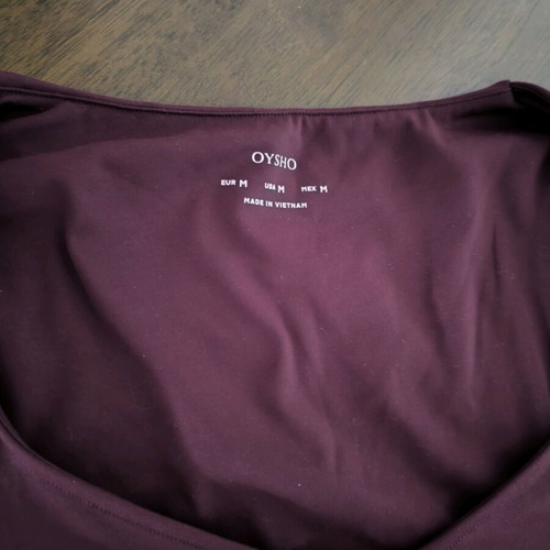 Oysho long sleeve top new, size medium, burgundy