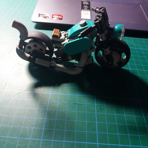 Lego motorcycle like new without box and instructions