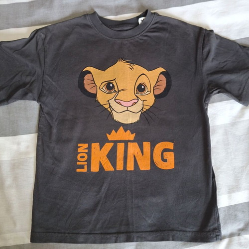 Lion King κοντομάνικη μπλούζα H&M μαύρη μεταχειρισμένη, μέγεθος 116 cm