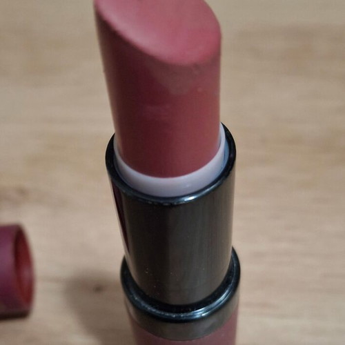 Lipstick number 12 from Golden Rose like new