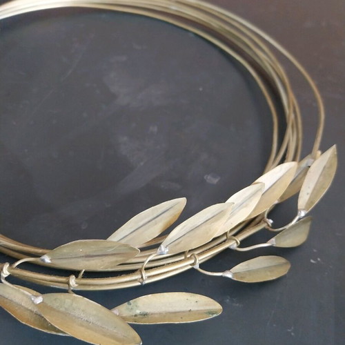 Brass wreath with olive branch like new