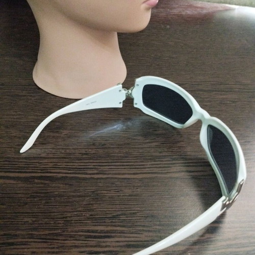 Women's sunglasses like new, white