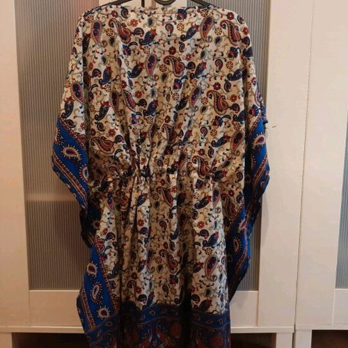 Kaftani summer short like new, multicolored