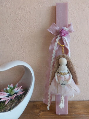 Scented candle with handmade macrame doll keychain new