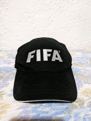 Καπέλο FIFA μεταχειρισμένο, αυθεντικό από Σιγκαπούρη