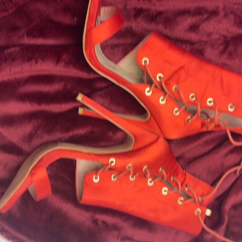 Satin lace-up bootie pumps like new, red size 39
